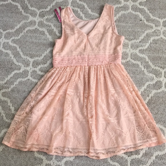 Pink blush Lace Dress - Picture 3 of 5